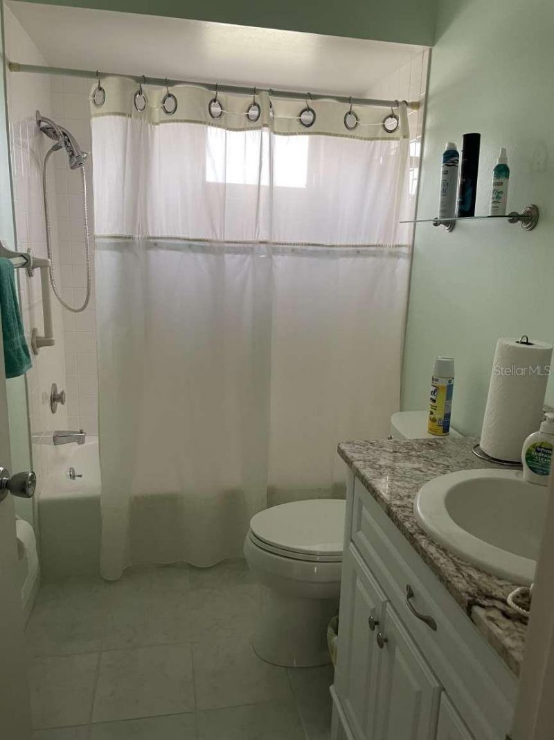 5624 Palm Aire Drive, Unit V105, Sarasota, FL 34243 Photo