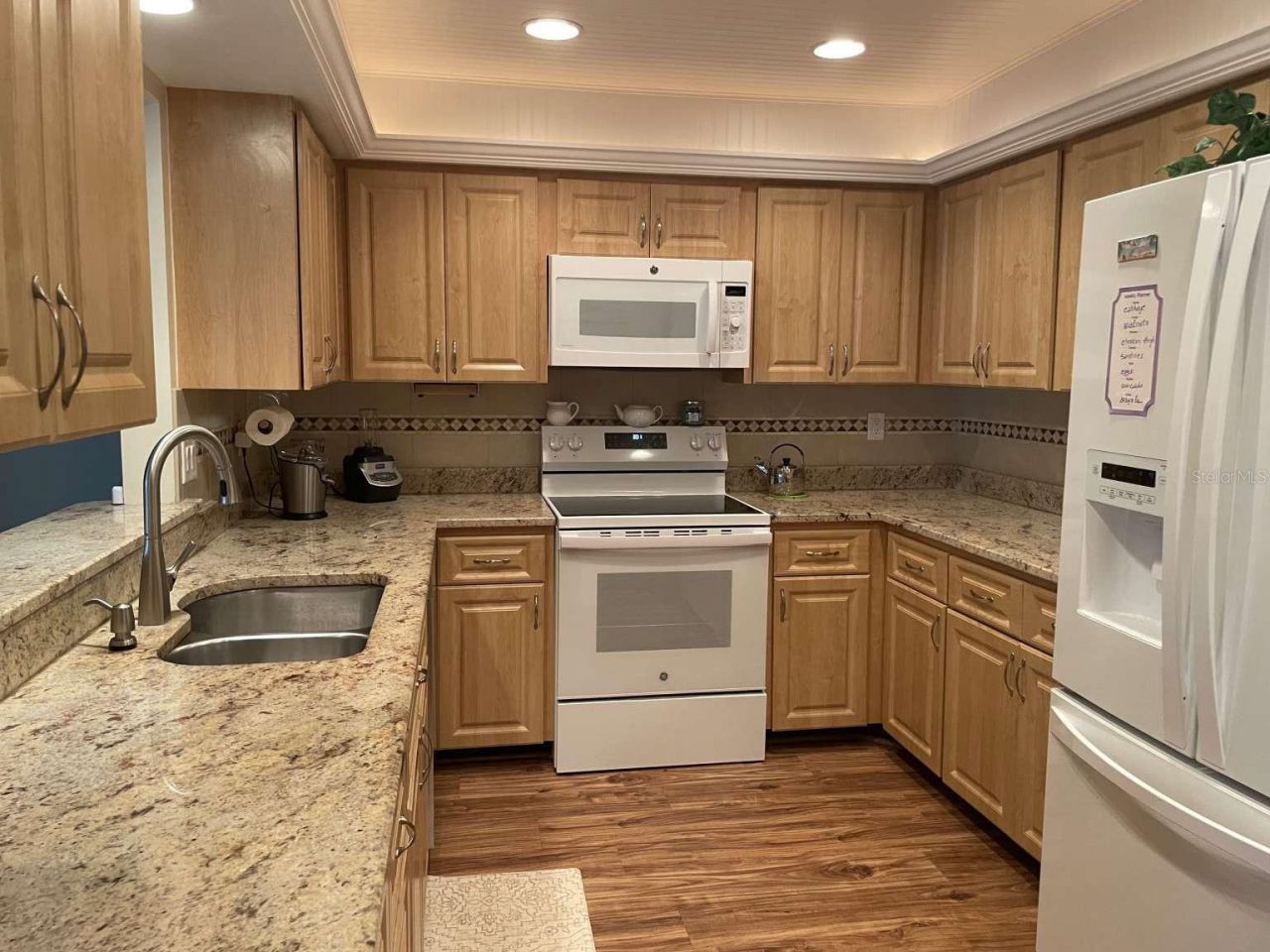 5624 Palm Aire Drive, Unit V105, Sarasota, FL 34243 Photo