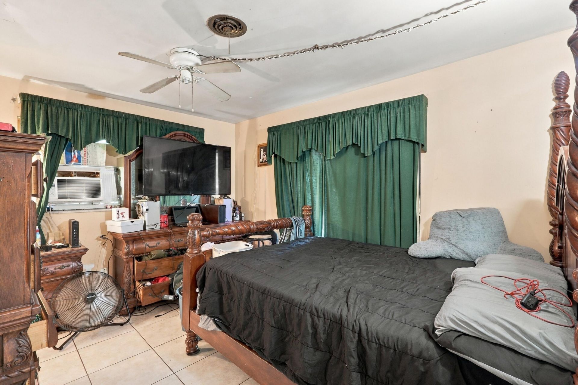 430 N Ware Drive, West Palm Beach, FL 33409 Photo