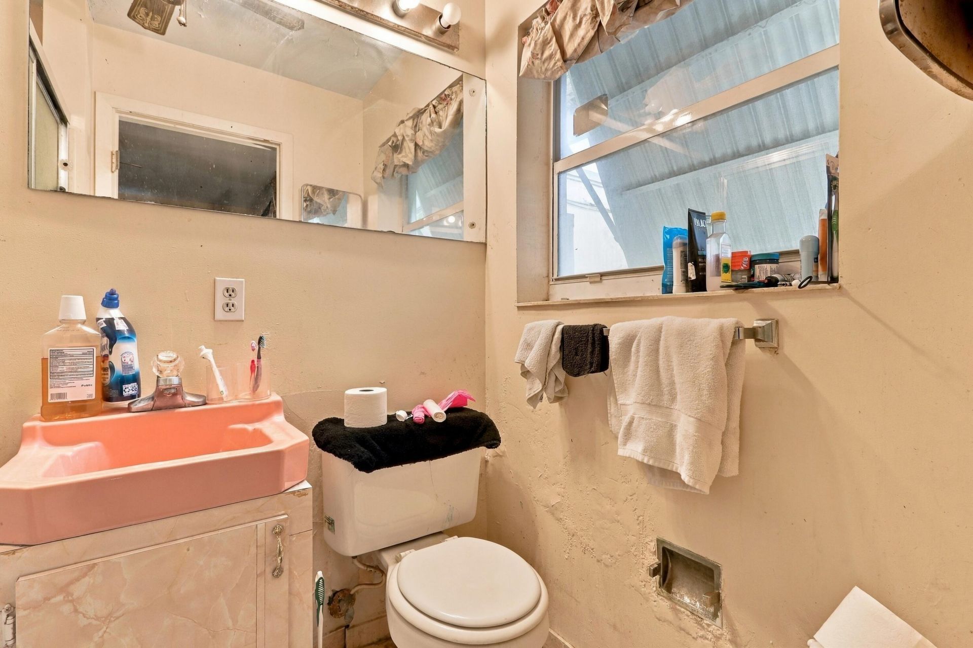 430 N Ware Drive, West Palm Beach, FL 33409 Photo