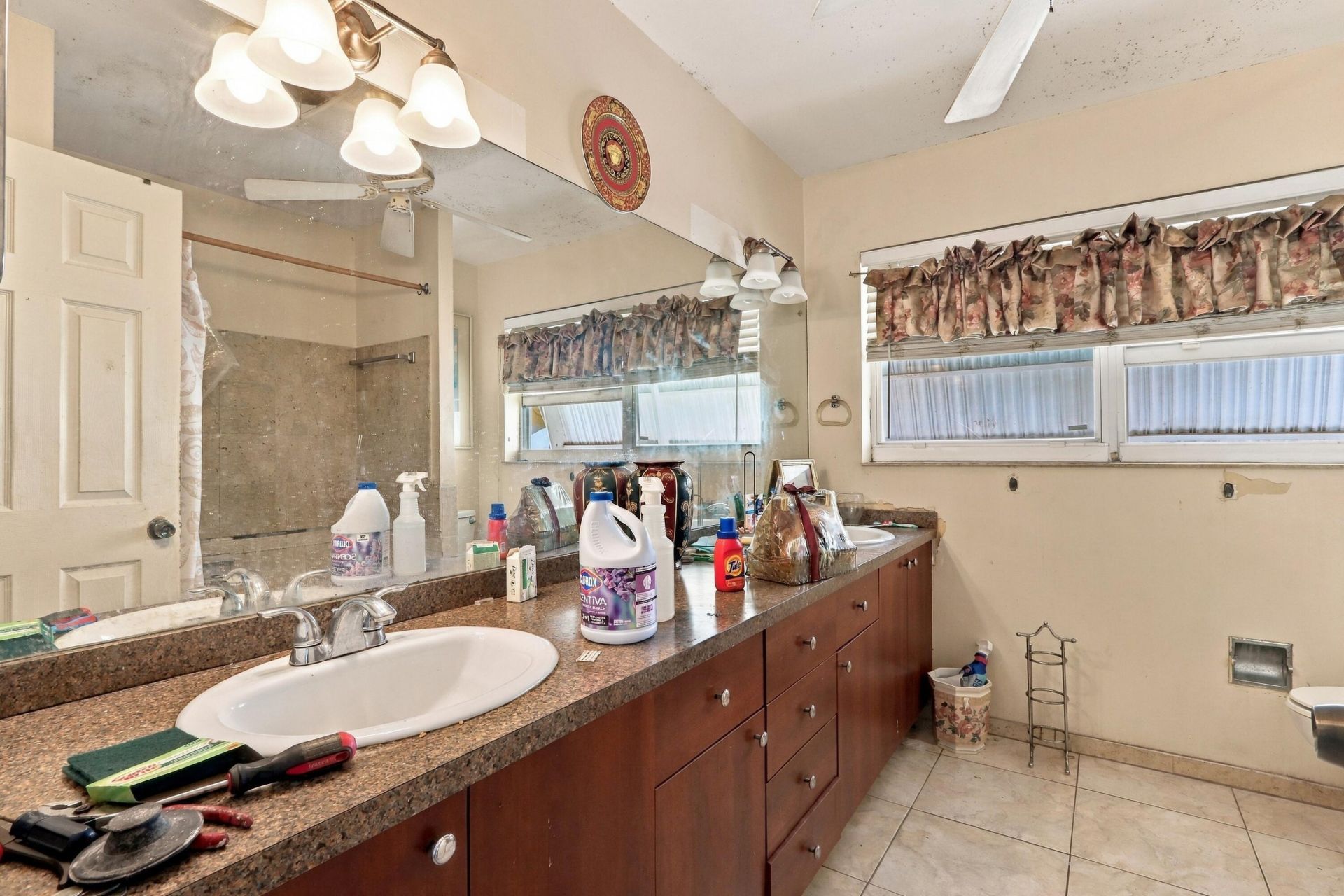 430 N Ware Drive, West Palm Beach, FL 33409 Photo