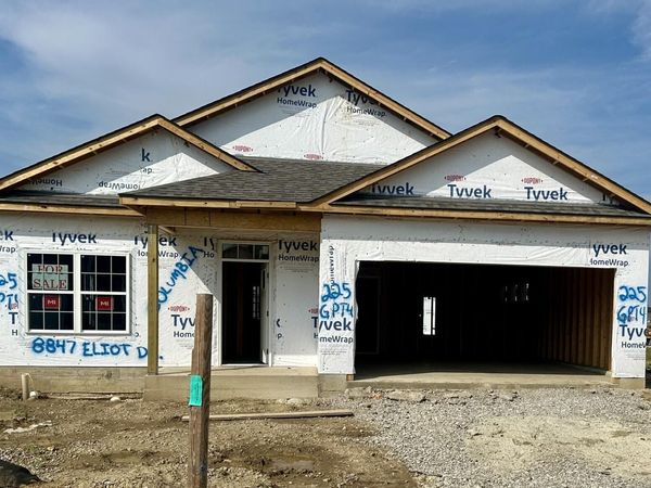 8847 Eliot Drive, Plain City, OH 43064