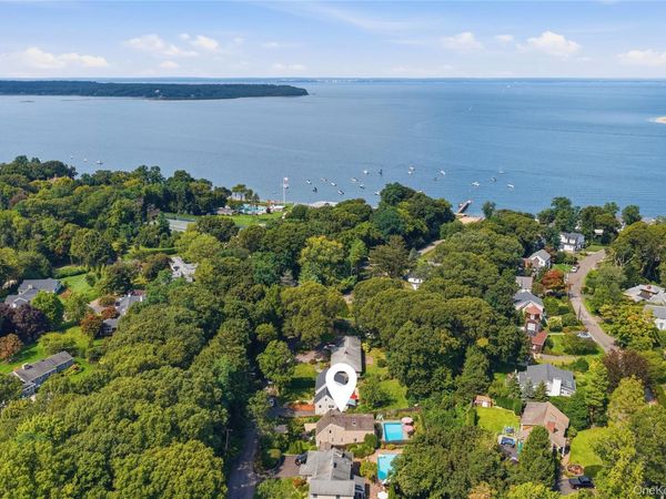 158 Bay Road , Huntington Bay, NY 11743