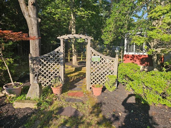 32 Fern Road , Rocky Point, NY 11778