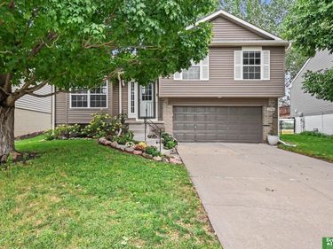 12906 Vernon Avenue, Omaha, NE 68164