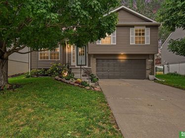 12906 Vernon Avenue, Omaha, NE 68164