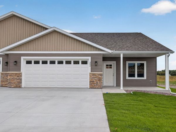 302 London Ln, Rockland, WI 54653