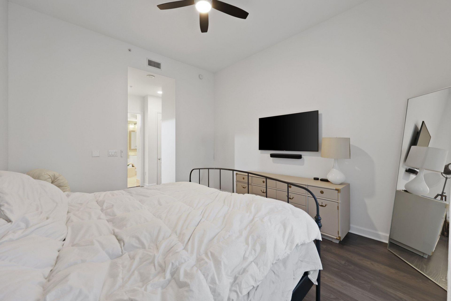 801 S Olive Avenue, Unit 1621, West Palm Beach, FL 33401 Photo
