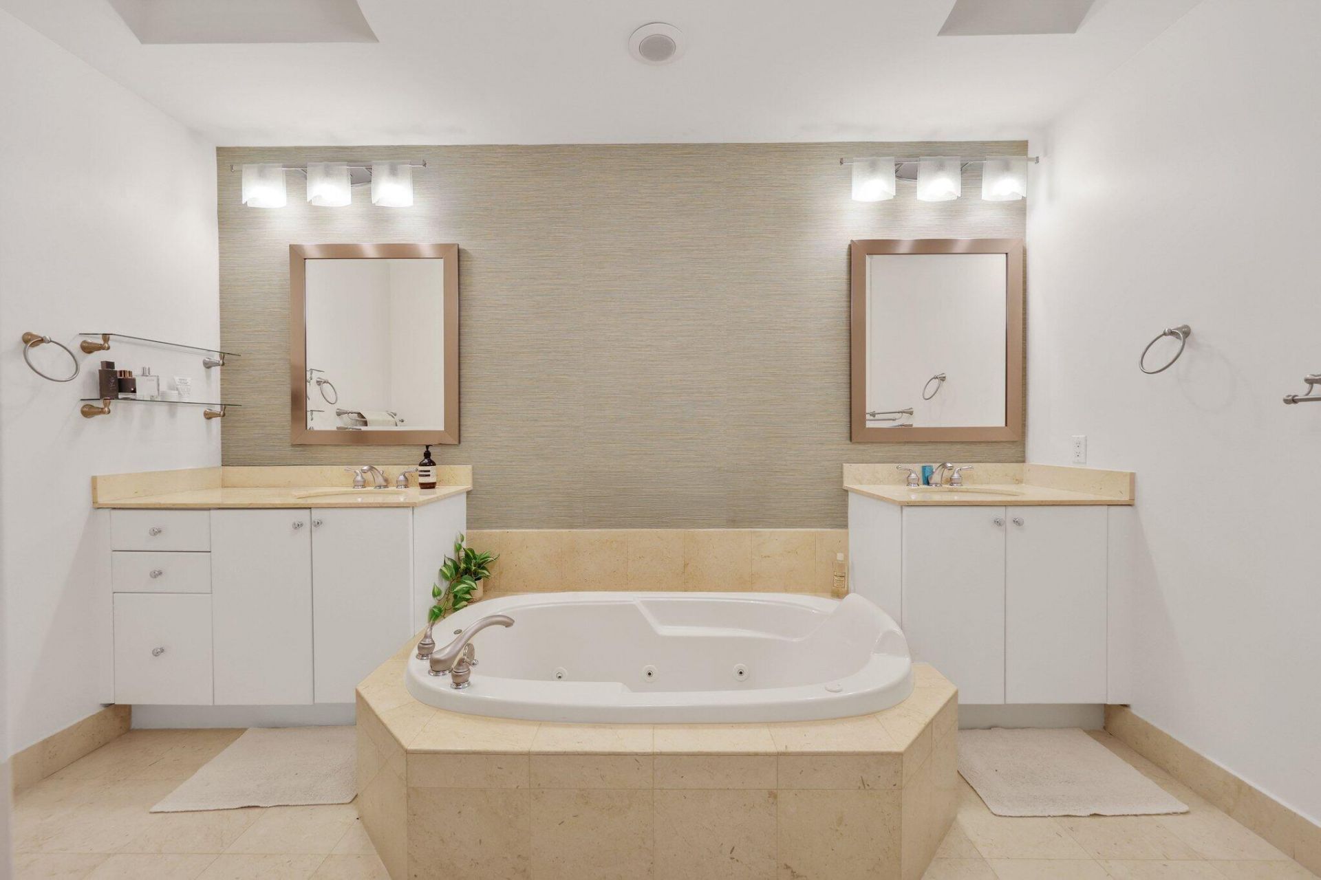 801 S Olive Avenue, Unit 1621, West Palm Beach, FL 33401 Photo