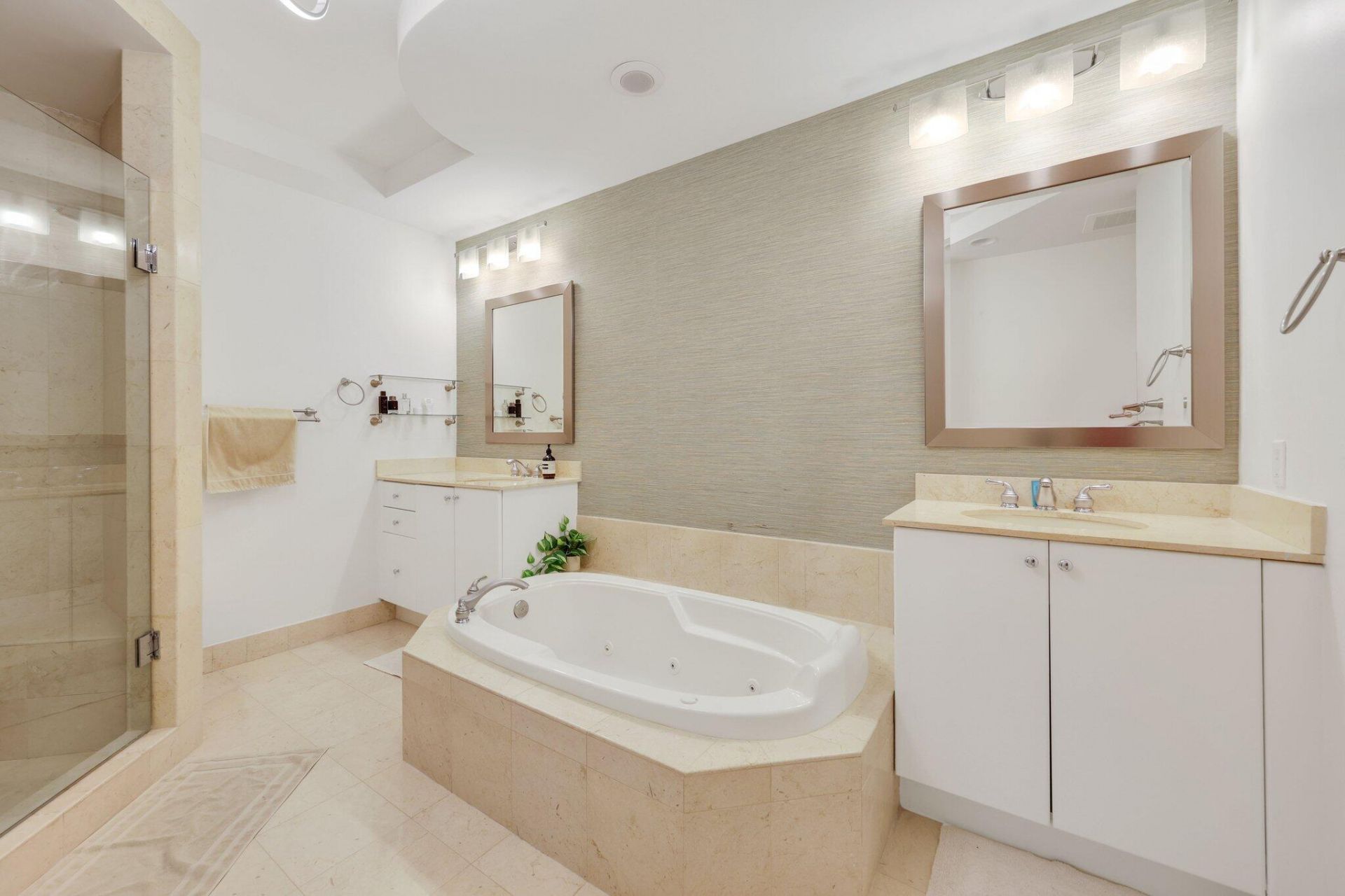 801 S Olive Avenue, Unit 1621, West Palm Beach, FL 33401 Photo