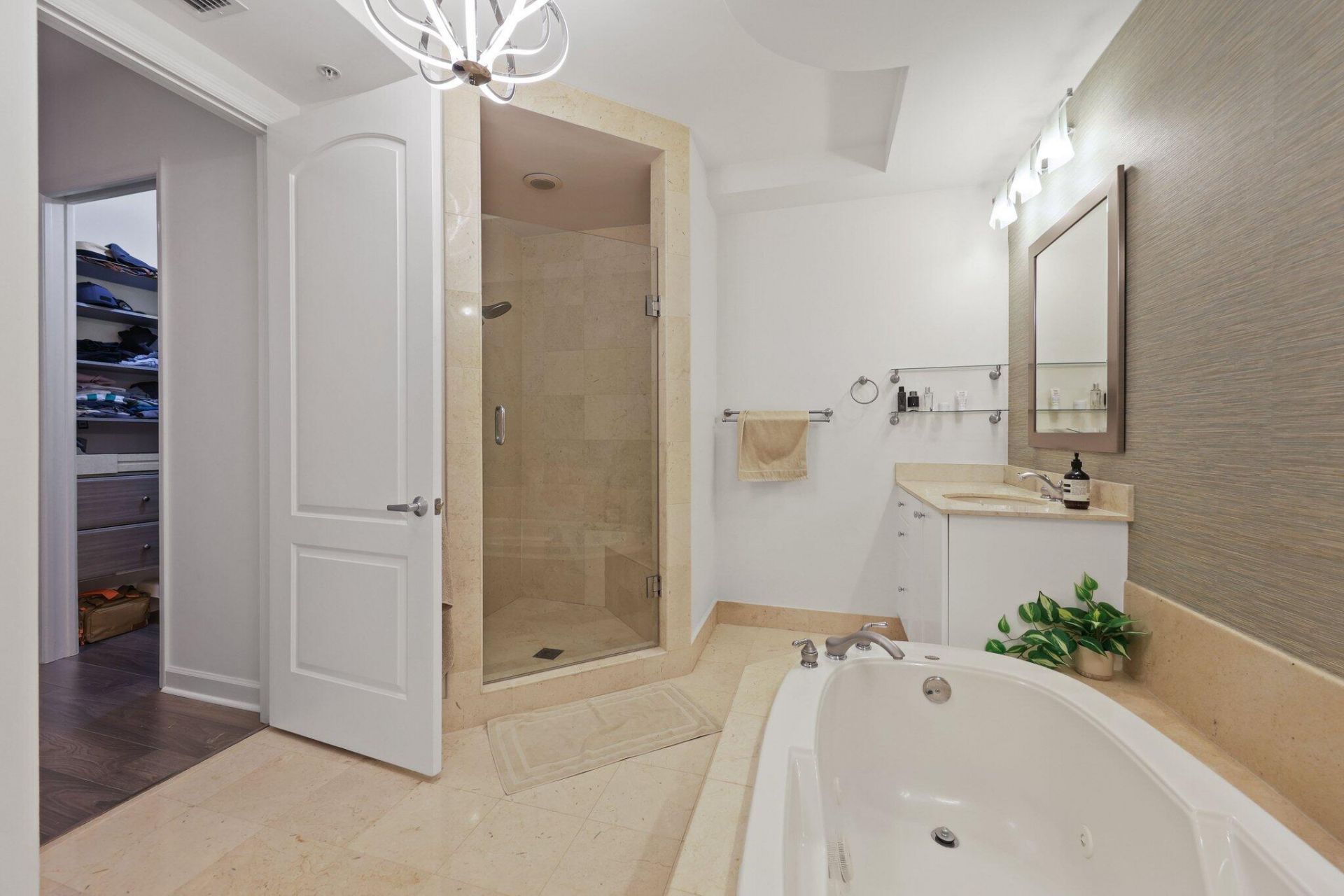 801 S Olive Avenue, Unit 1621, West Palm Beach, FL 33401 Photo