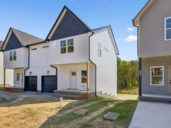 415 Cook Dr, Clarksville, TN 37042