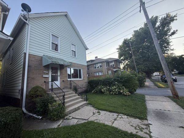 2527 Oak Street, Blue Island, IL 60406
