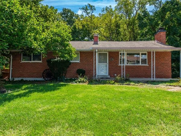 712 Peach Orchard Drive, Dayton, OH 45449