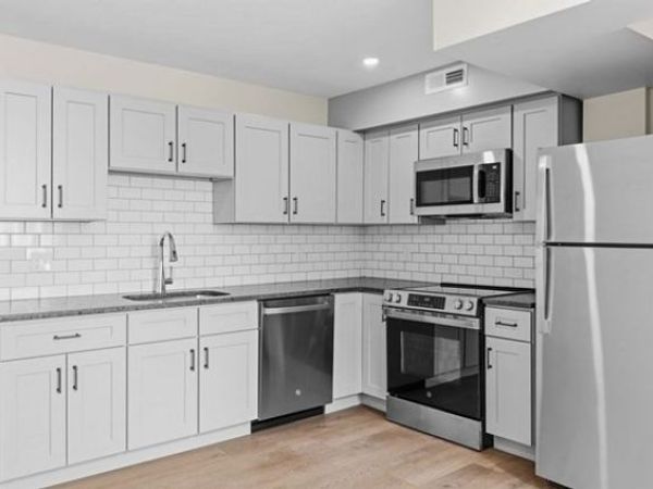 160 Seabury St, Unit 42, Fall River, MA 02720