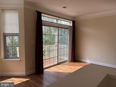 21156 DOMAIN TER, STERLING, VA 20165