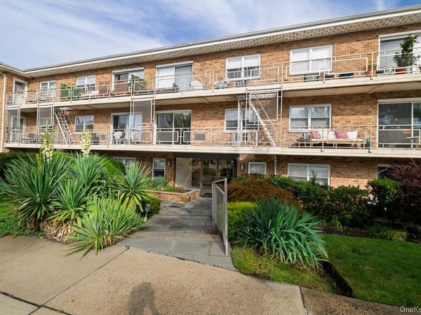 90 South Park, Unit B1, Rockville Centre, NY 11570