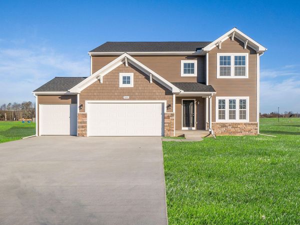8244 Scots Pine Circle, Kalamazoo, MI 49009