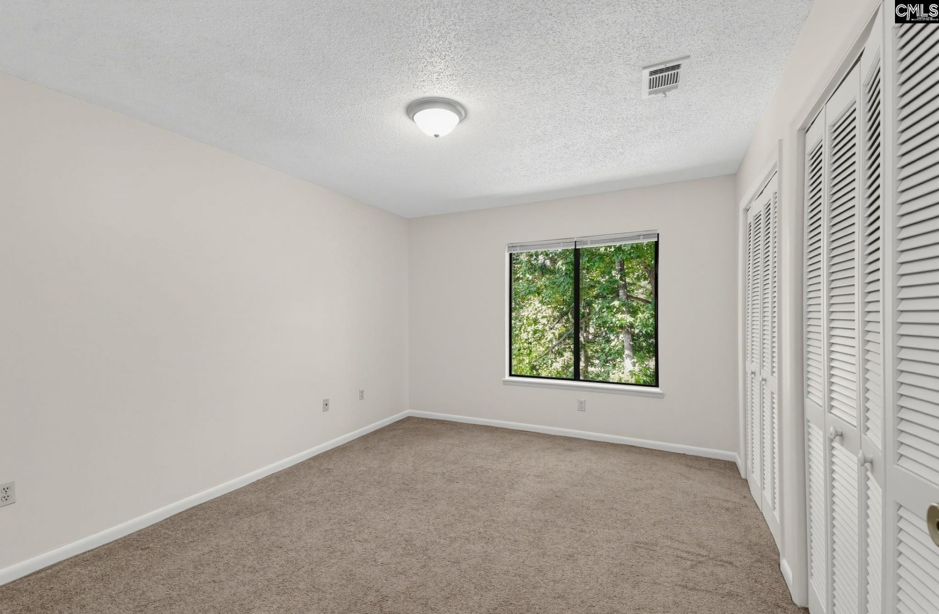 405 Harbison Boulevard  Photo 11