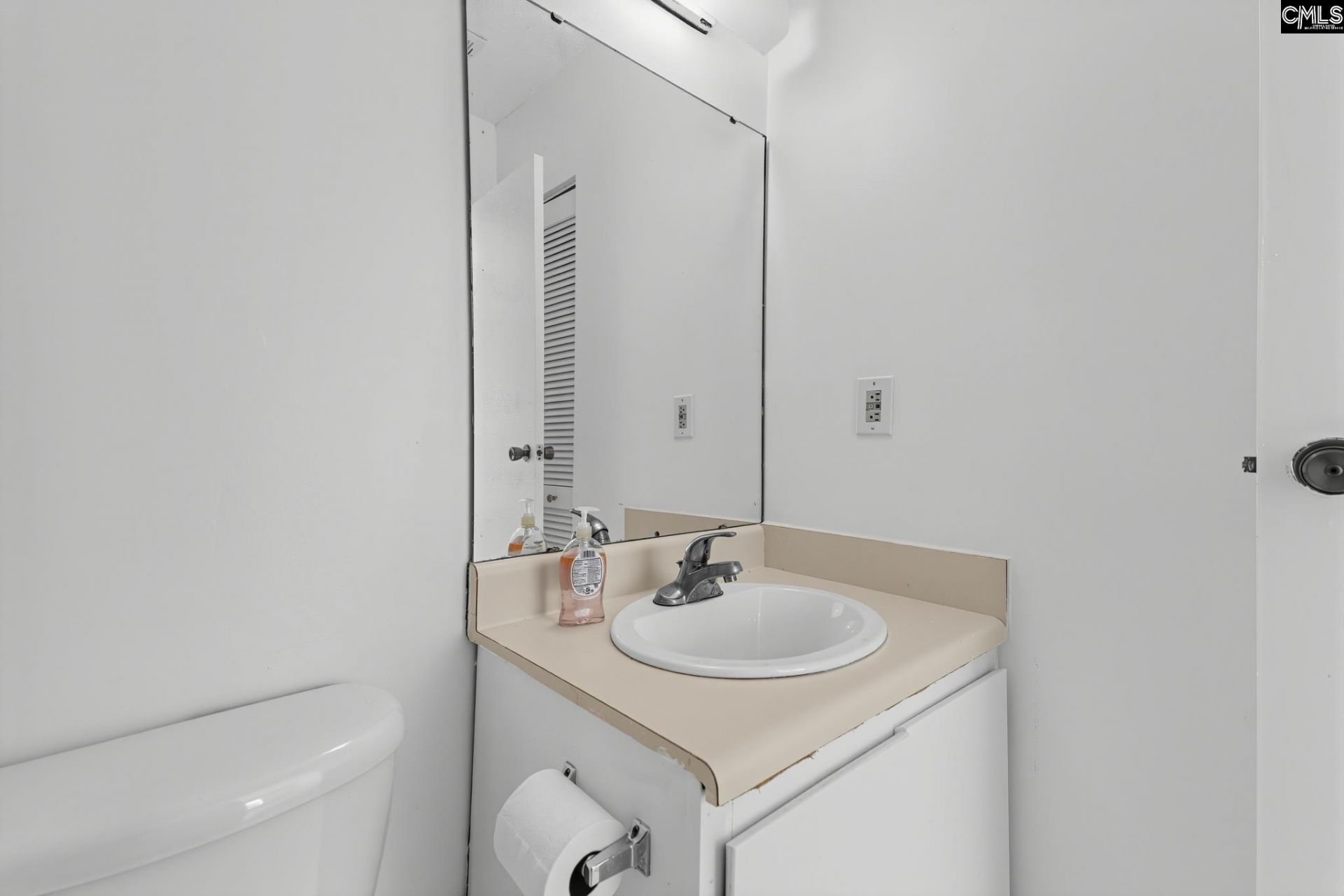405 Harbison Boulevard  Photo 13