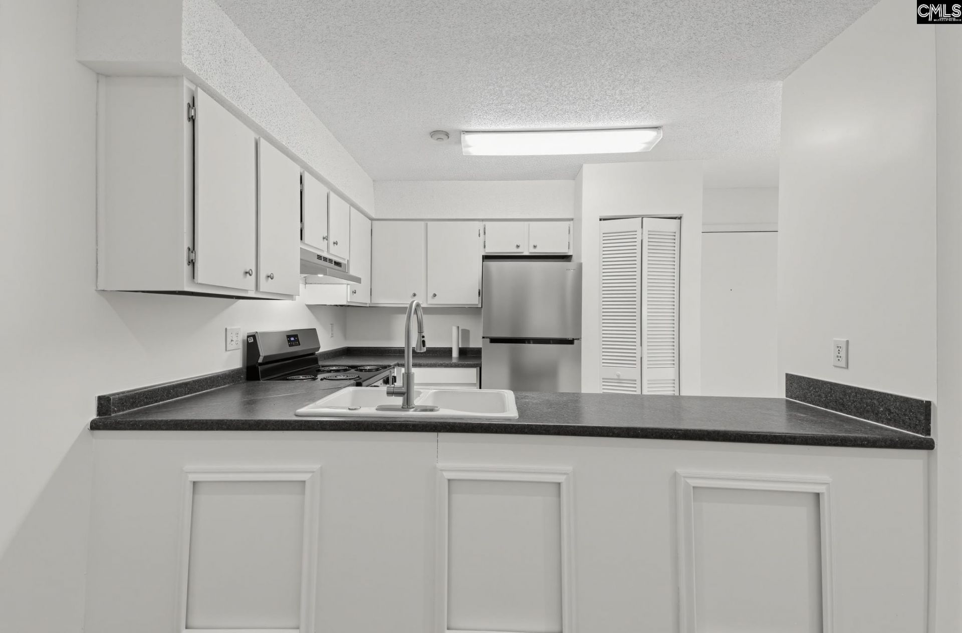 405 Harbison Boulevard  Photo 5