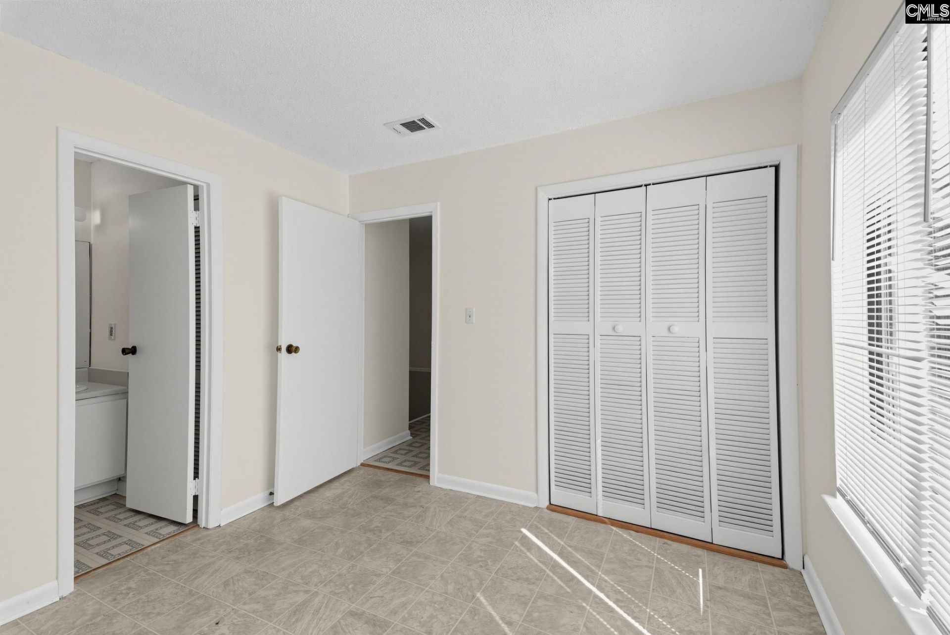 405 Harbison Boulevard  Photo 8