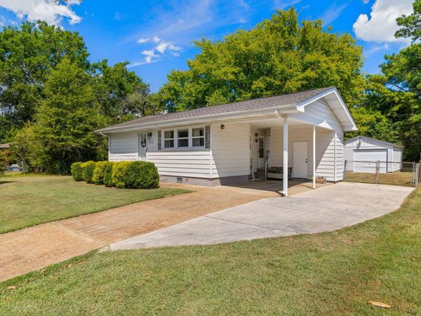1512 Ridge Ave, Florence, AL 35630