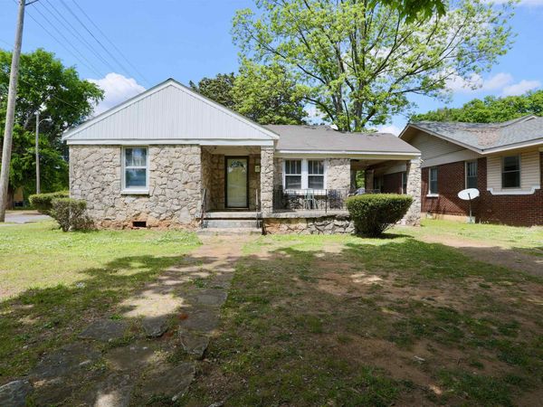 424 Tennessee St, Florence, AL 35630