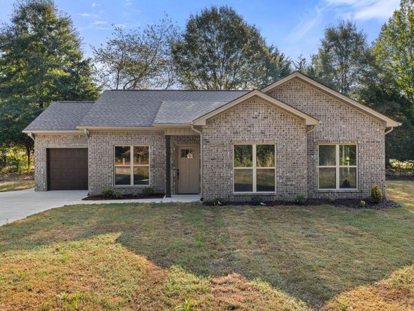 104 Co Rd 283, Florence, AL 35633