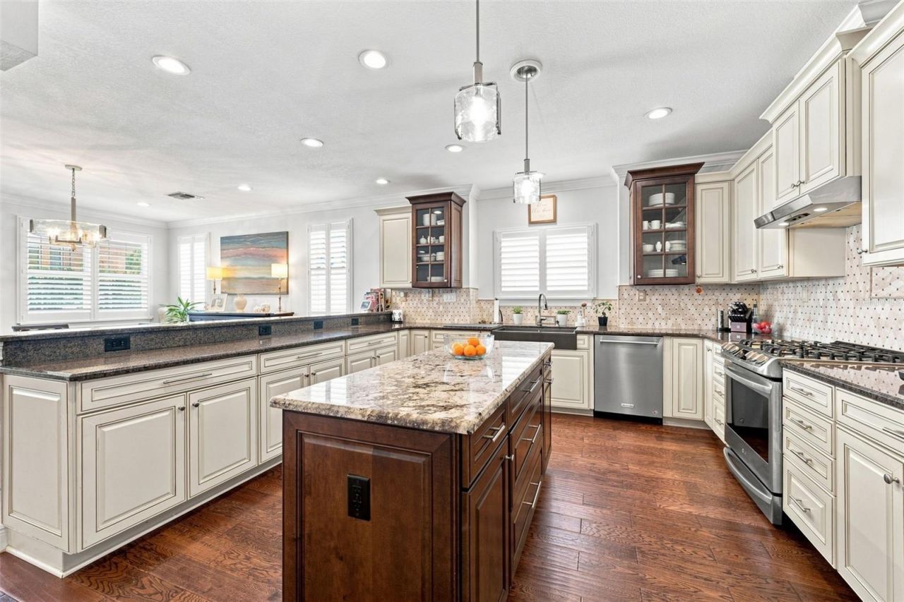 116 Forest Hills Drive, Redington Shores, FL 33708 Photo