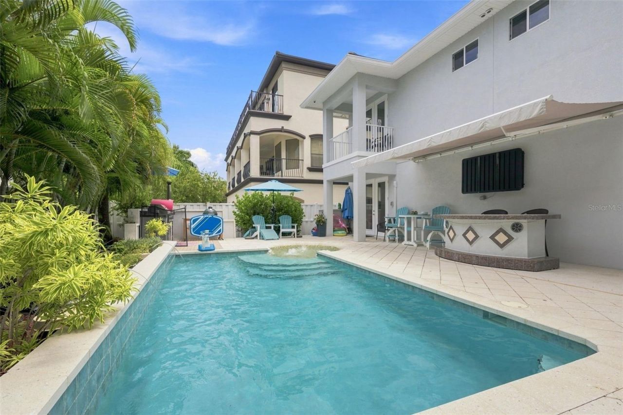 116 Forest Hills Drive, Redington Shores, FL 33708 Photo