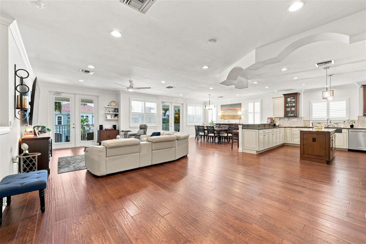 116 Forest Hills Drive, Redington Shores, FL 33708 Photo