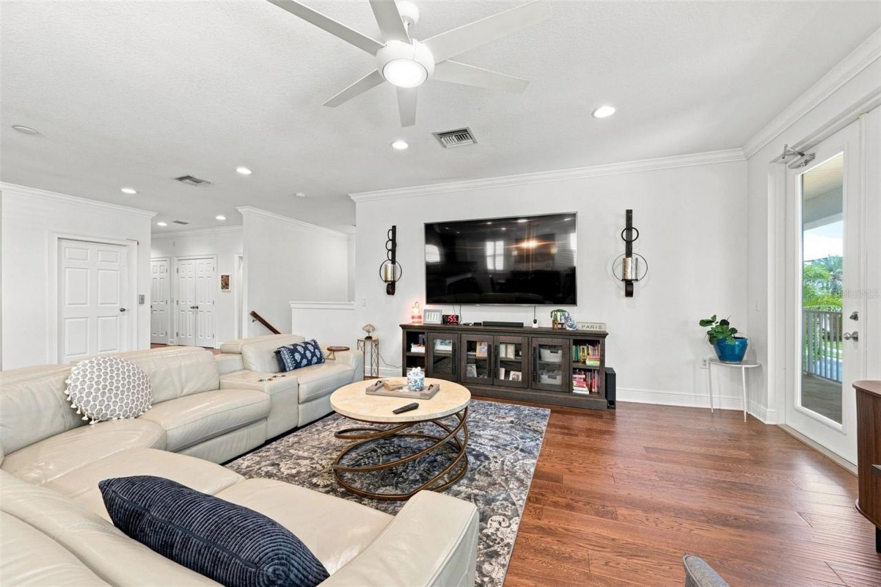 116 Forest Hills Drive, Redington Shores, FL 33708 Photo