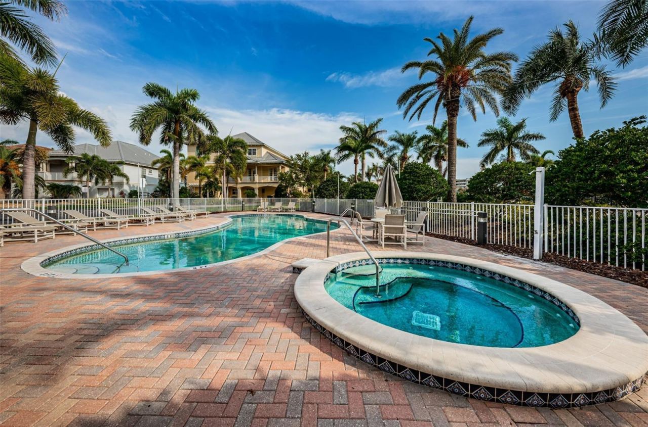 116 Forest Hills Drive, Redington Shores, FL 33708 Photo