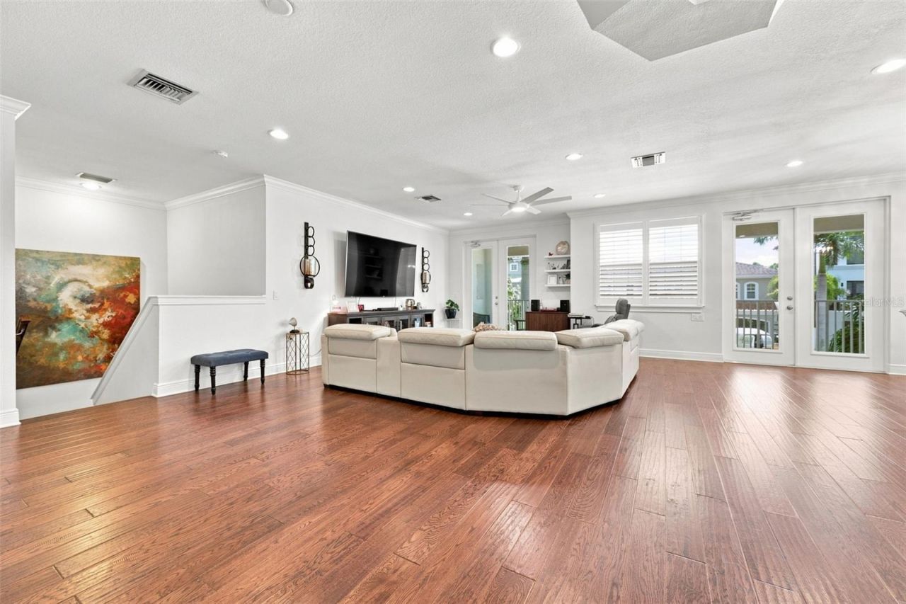 116 Forest Hills Drive, Redington Shores, FL 33708 Photo