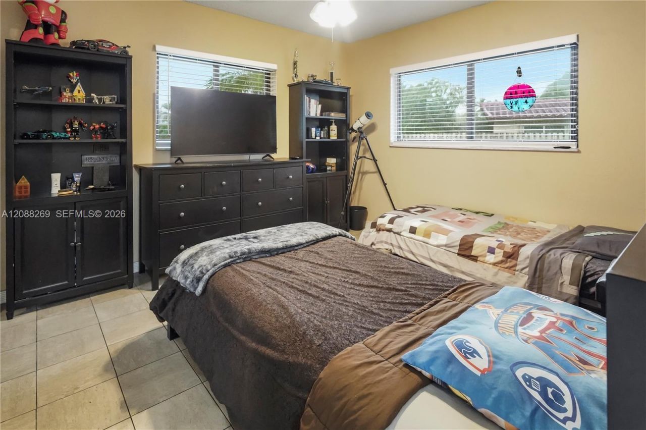10650 NW 42nd Dr, Coral Springs, FL 33065 Photo