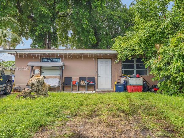 1947 SW 63rd Ter, North Lauderdale, FL 33068
