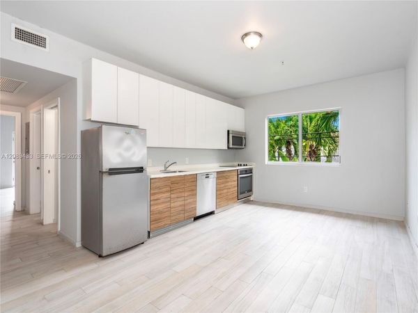 820 15th St, Unit 205, Miami Beach, FL 33139
