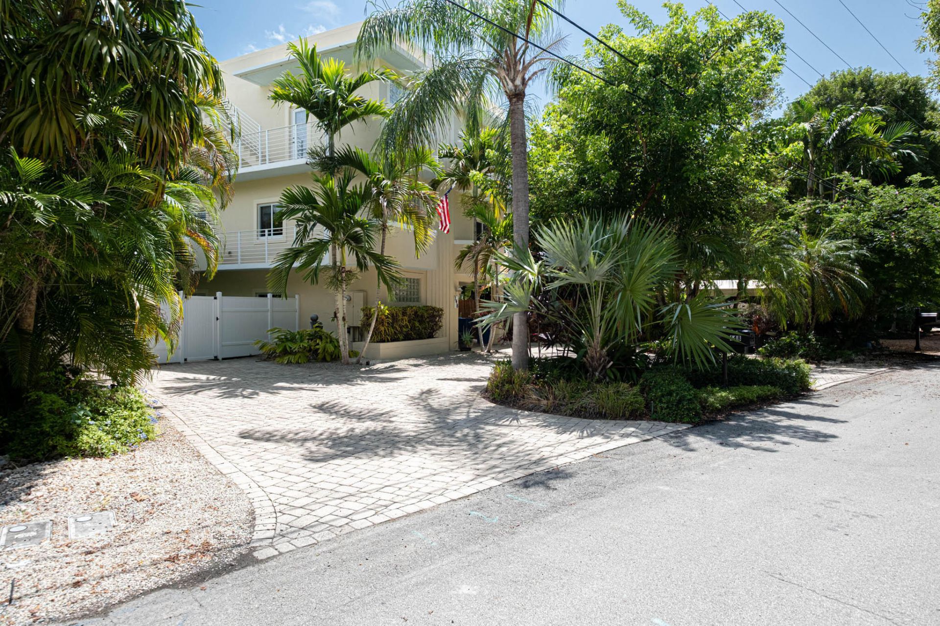 148 Riviera Drive, Tavernier, FL 33070 Photo