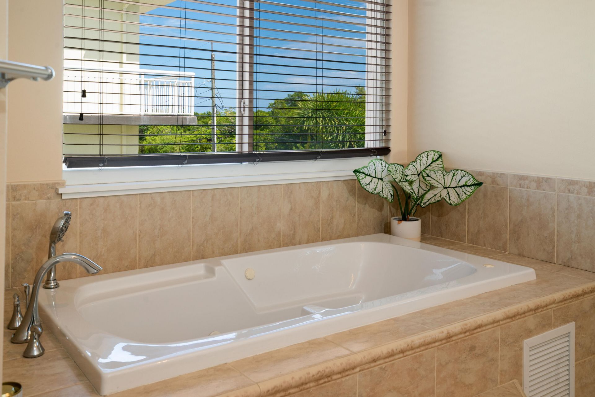52 S Andros Road, Key Largo, FL 33037 Photo