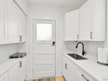 1032 Vaughn Street, Ann Arbor, Mi 48104