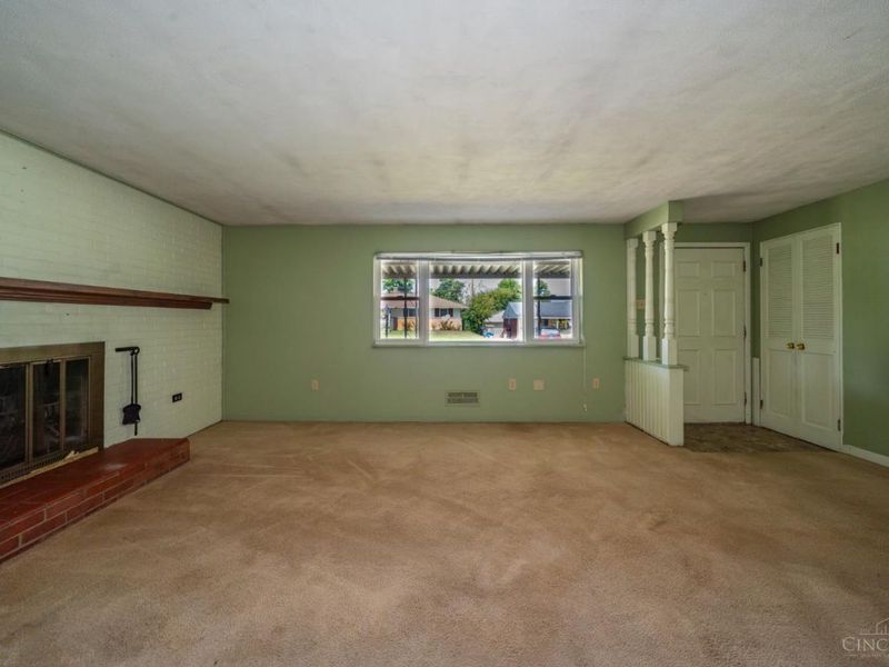 712 Peach Orchard Drive, West Carrollton, OH 45449 Photo 5