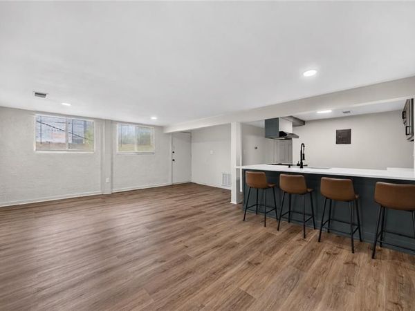 474 W 104th Street, Unit E, Kansas City, MO 64114
