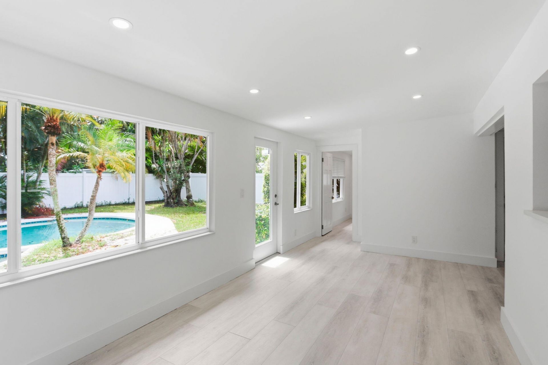 998 W Camino Real, Boca Raton, FL 33486 Photo