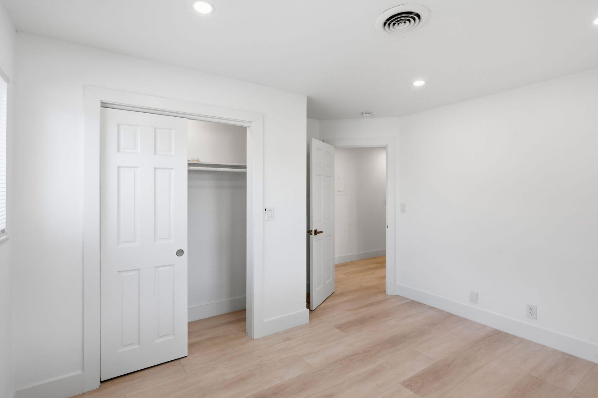 998 W Camino Real, Boca Raton, FL 33486 Photo