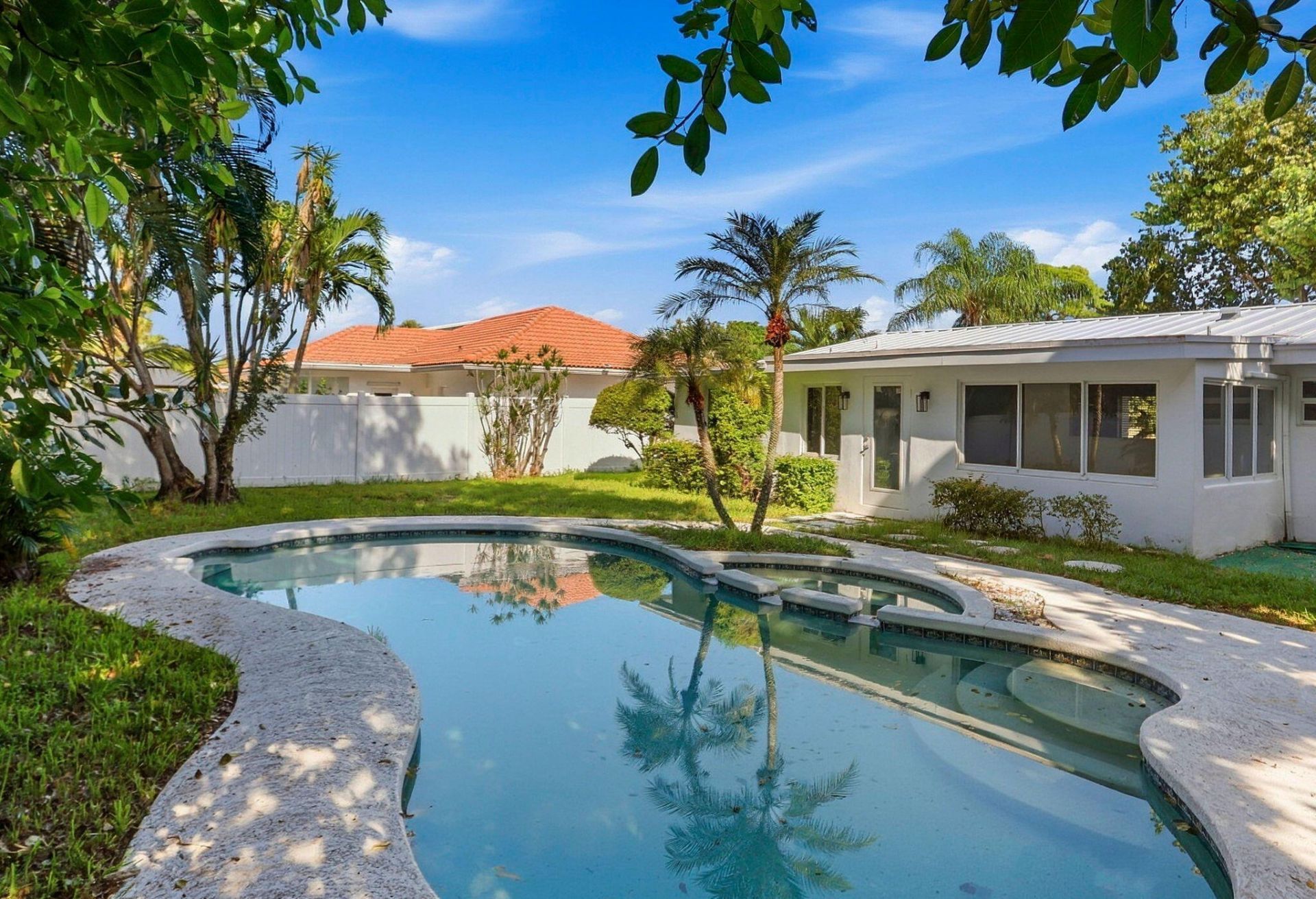 998 W Camino Real, Boca Raton, FL 33486 Photo