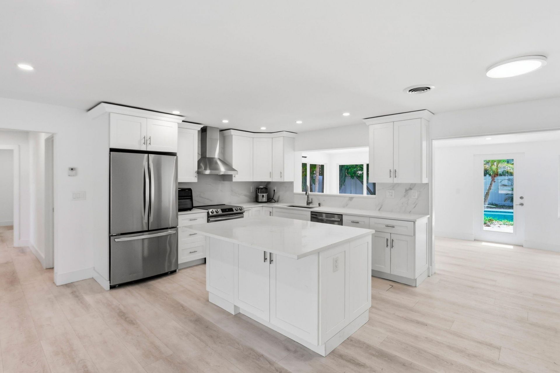 998 W Camino Real, Boca Raton, FL 33486 Photo