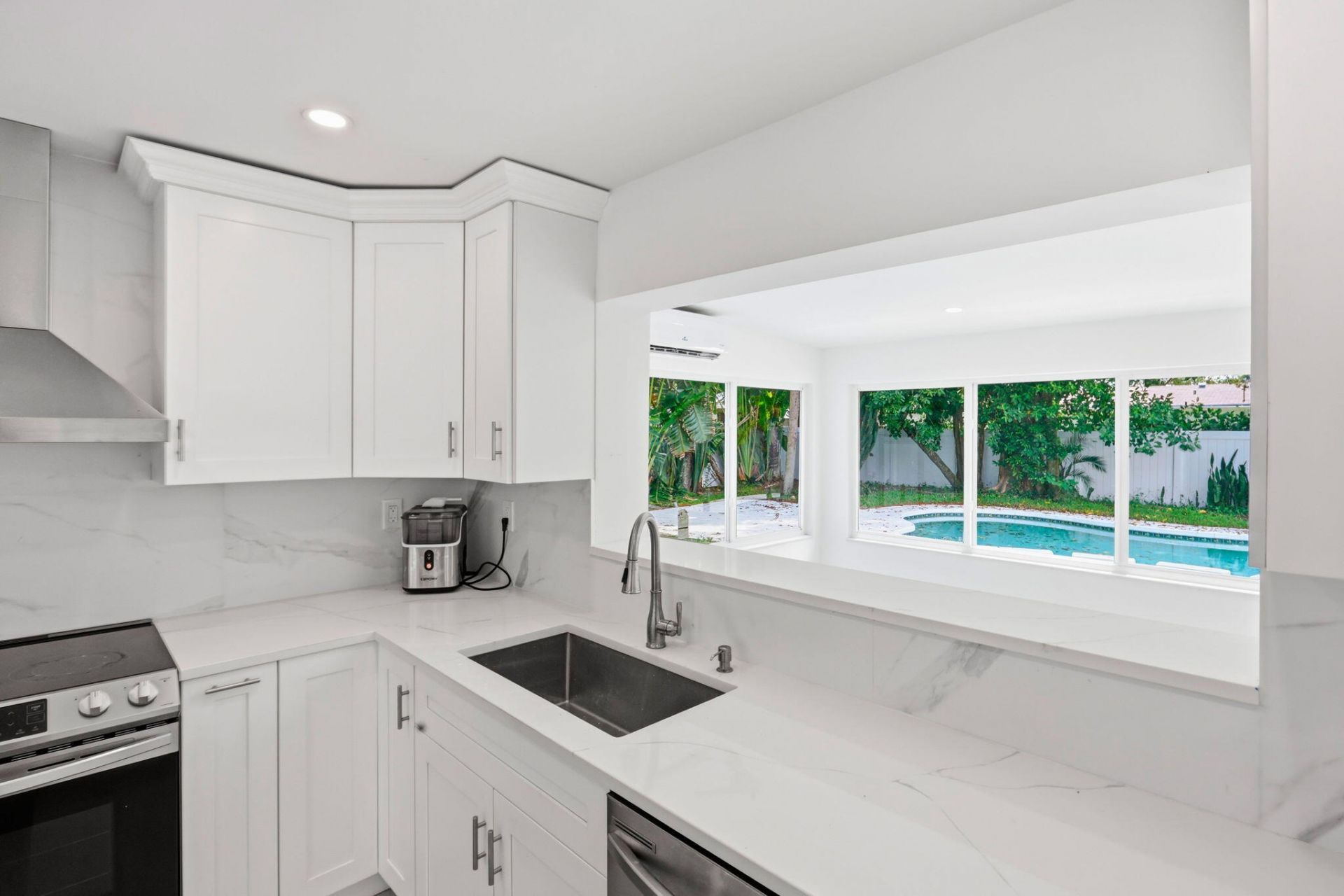 998 W Camino Real, Boca Raton, FL 33486 Photo