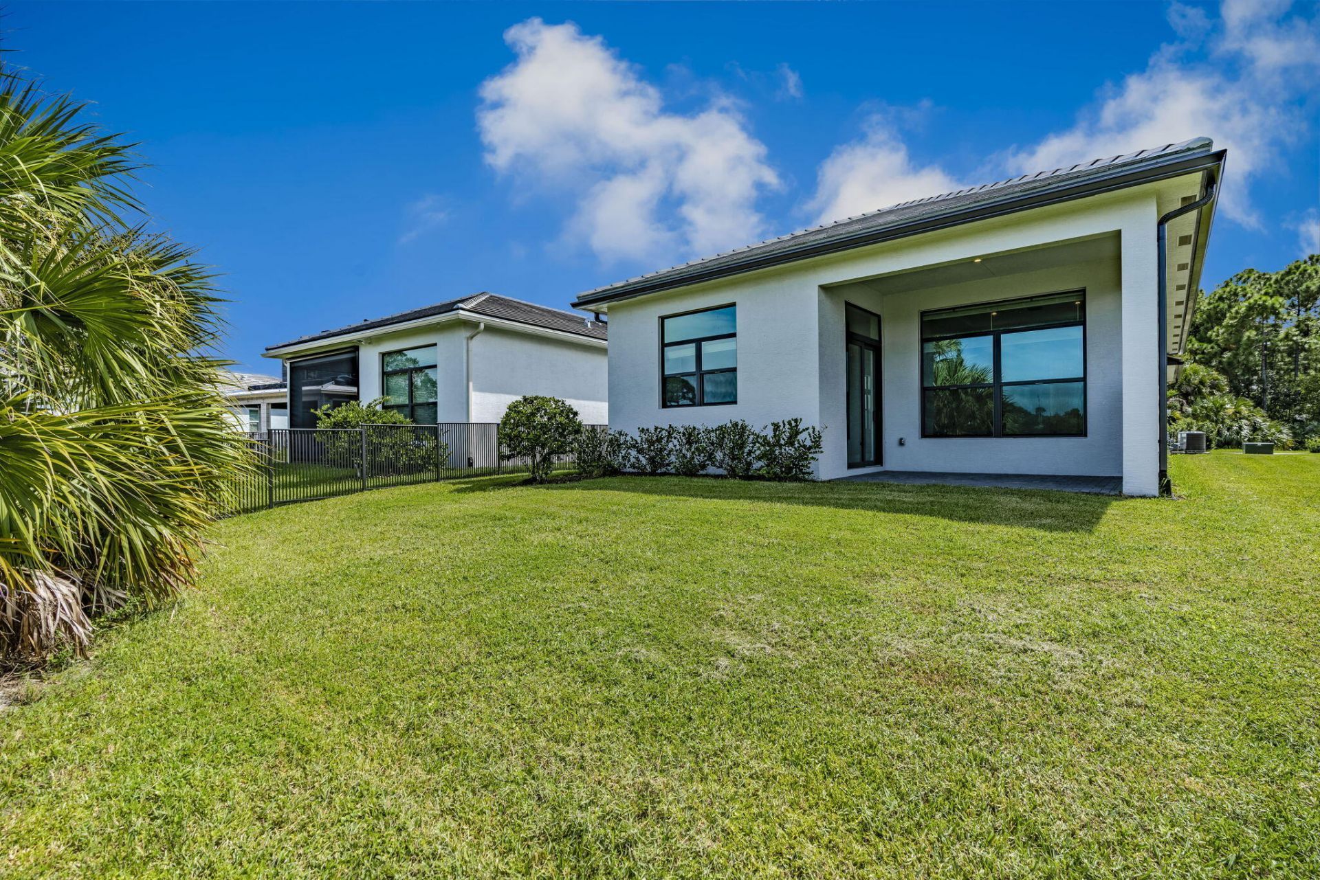 419 SE Via Sangro, Port Saint Lucie, FL 34952 Photo