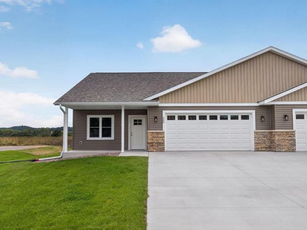 300 London LANE, Rockland, WI 54653